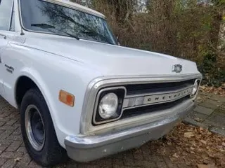 1969 Chevrolet Suburban 3 door — photo 39