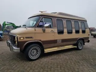 1983 GMC Vendura Van — photo 2