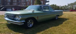 1960 Pontiac Bonnevile hardtop coupe — photo 16