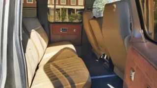 1986 Chevrolet Suburban 4x4 — photo 11