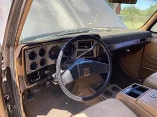 1985 Chevrolet Suburban — photo 22