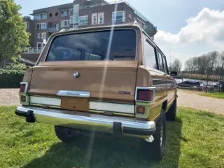 1983 Jeep Wagoneer — photo 16