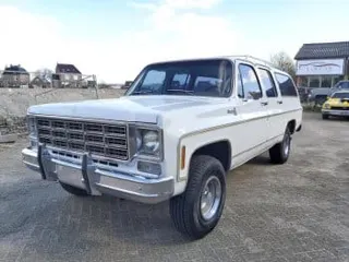 1977 Chevrolet Suburban K10 — photo 25