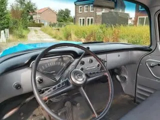 1957 Chevrolet 3200 stepside — photo 2