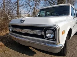 1969 Chevrolet Suburban 3 door — photo 7