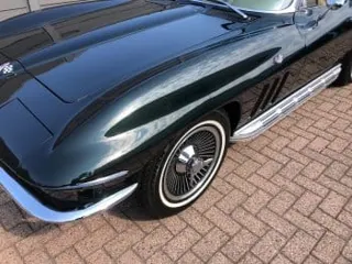 1965 Chevrolet Corvette Convertible — photo 10