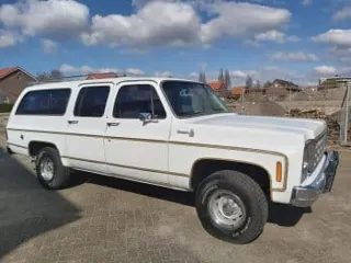 1977 Chevrolet Suburban K10 — photo 12