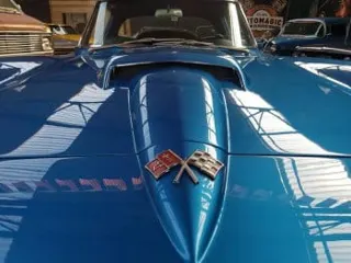 1966 Chevrolet Corvette Stingray — photo 7