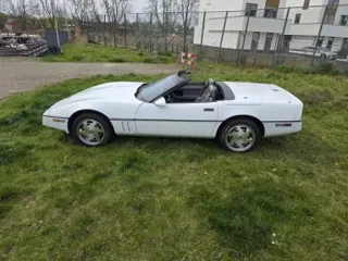 1989 Chevrolet Corvette convertible — photo 14