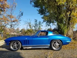 1966 Chevrolet Corvette Stingray — photo 30