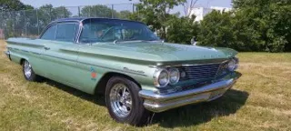 1960 Pontiac Bonnevile hardtop coupe — photo 11