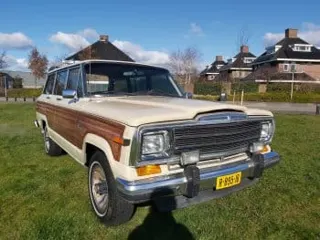 1984 Jeep Grand Wagoneer — photo 36