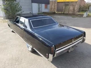 1969 Oldsmobile 98 luxury hardtop sedan — photo 4