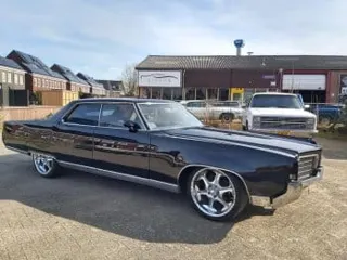 1969 Oldsmobile 98 luxury hardtop sedan — photo 6