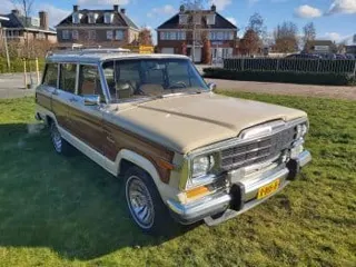 1984 Jeep Grand Wagoneer — photo 29
