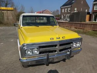 1969 GMC 2500 Custom Camper pick up — photo 2