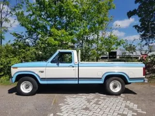 1982 Ford F250 XLT — photo 3