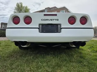 1989 Chevrolet Corvette convertible — photo 11