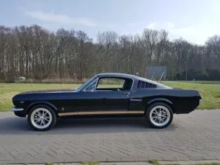 1965 Ford Mustang rent a hertz — photo 12