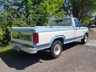 1982 Ford F250 XLT — photo 4