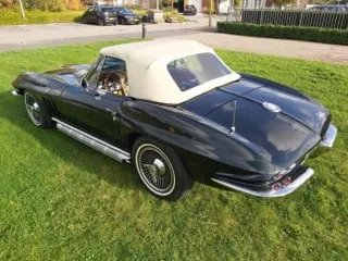 1965 Chevrolet Corvette Convertible — photo 21