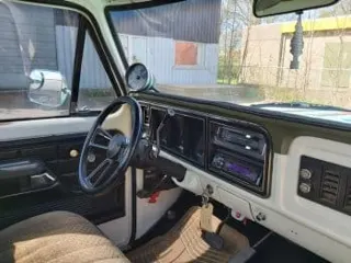 1976 Ford F100 racing — photo 3