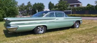 1960 Pontiac Bonnevile hardtop coupe — photo 3