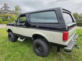 1987 Ford Bronco XLT 4x4 — photo 7