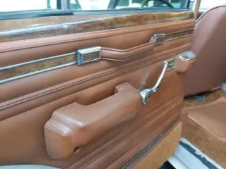 1984 Jeep Grand Wagoneer — photo 7