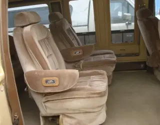 1985 Ford Econoline van — photo 7