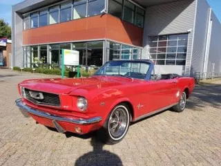 1965 Ford Mustang convertible — photo 8