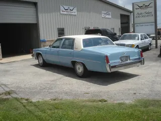 1977 Cadillac sedan de Ville — photo 31