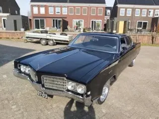 1969 Oldsmobile 98 luxury hardtop sedan — photo 3
