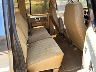1985 Chevrolet Suburban — photo 3