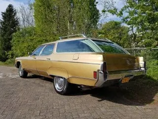 1972 Oldsmobile Custom Cruiser — photo 18