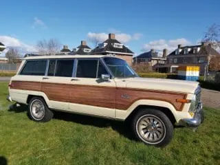 1984 Jeep Grand Wagoneer — photo 5