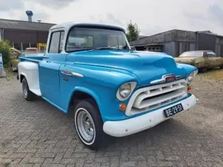 1957 Chevrolet 3200 stepside — photo 5