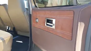 1986 Chevrolet Suburban 4x4 — photo 19