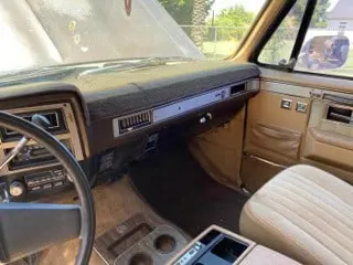 1985 Chevrolet Suburban — photo 24