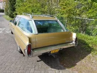 1972 Oldsmobile Custom Cruiser — photo 23