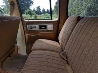 1979 Chevrolet Suburban C20 — photo 26
