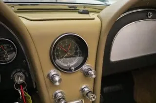1965 Chevrolet Corvette Convertible — photo 5