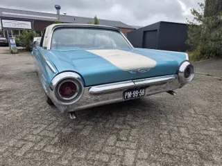 1961 Ford Thunderbird — photo 6