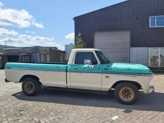 1976 Ford F100 racing — photo 2