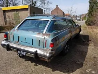 1974 1874 Pontiac Grand Safari wagon — photo 13