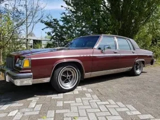 1983 Buick Park Avenue — photo 1