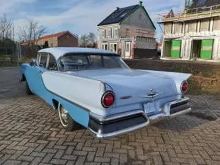 1957 Ford Fairlane coupe — photo 2