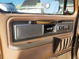 1980 Chevrolet Suburban 4x4 — photo 20