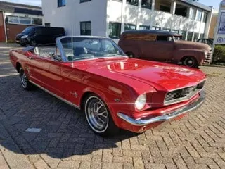 1965 Ford Mustang convertible — photo 3