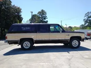 1986 Chevrolet Suburban 454 — photo 5